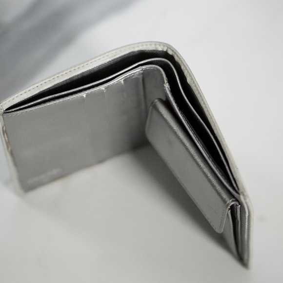 CHANEL Mademoiselle Quilted Bifold Wallet - Picture 4 of 10